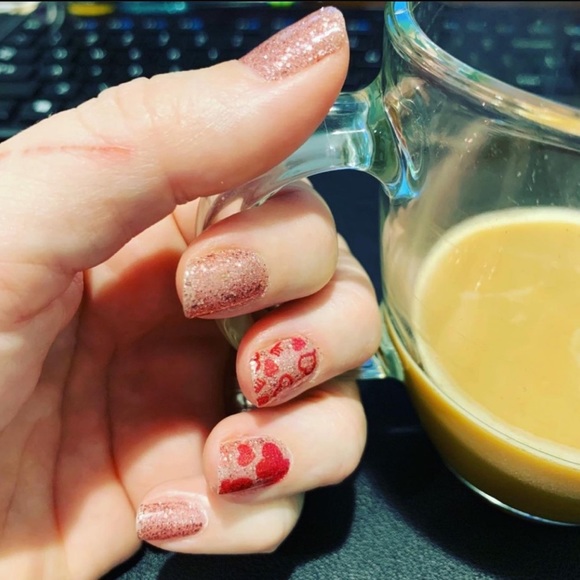 *Retired* Color Street: It’s a Key-per | Valentine’s Day Pink Heart Rose Gold - Picture 12 of 16